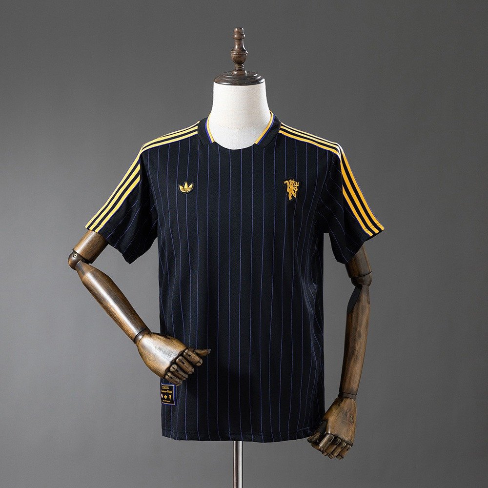 25/26 Manchester United Cultural Shirt Special Edition Jersey - Black - front view