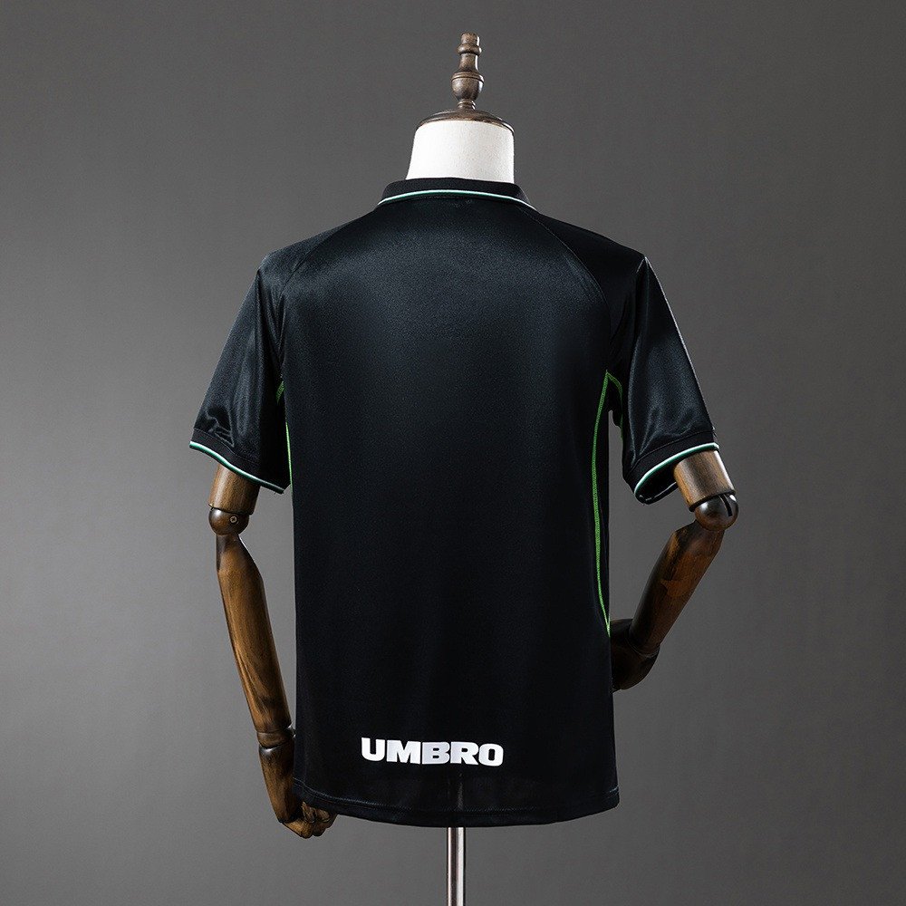 1988 Manchester United Away Retro Jersey - back view