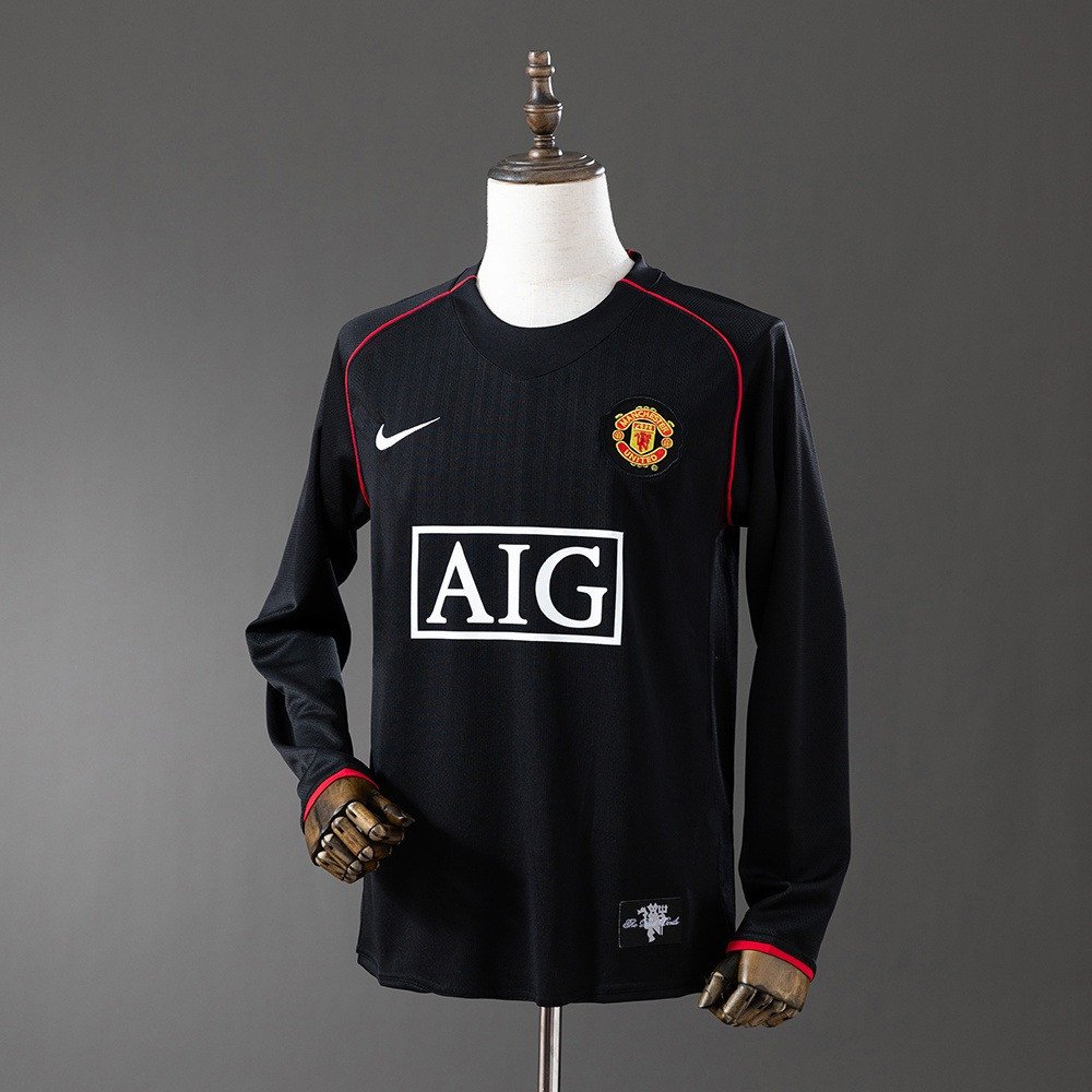 07/08 Manchester United Long Sleeve Retro Jersey - Black - front view