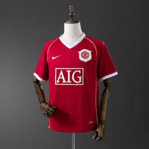 06/07 Manchester United Home Retro Jersey - front view