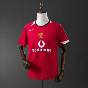 04/06 Manchester United Home Retro Jersey - front view
