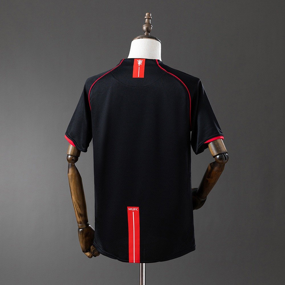 07/08 Manchester United Retro Jersey - Black - back view