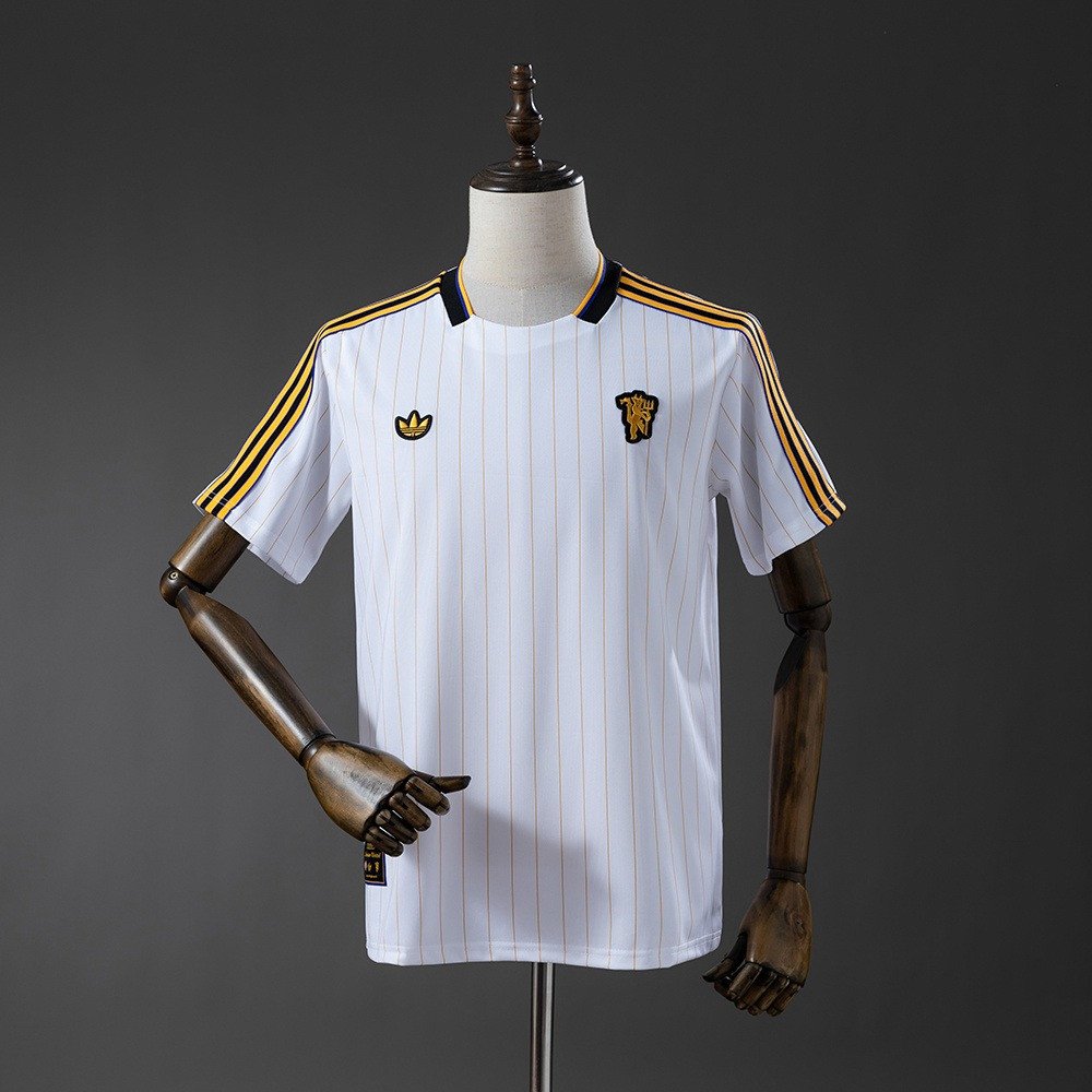 25/26 Manchester United Cultural Shirt Special Edition Jersey - White - front view
