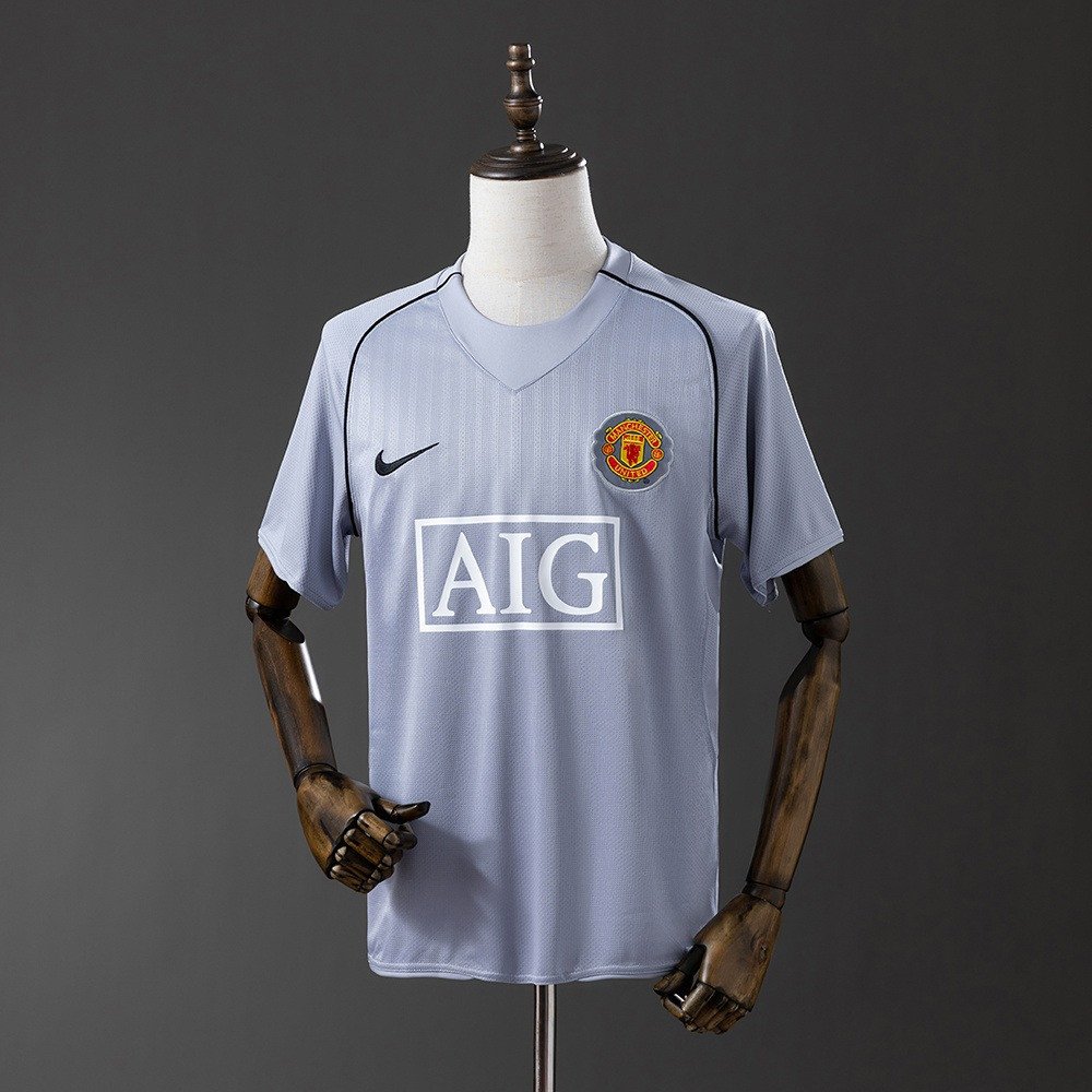 2007 Manchester United Retro Goalkeeper Jersey - Grey - front view
