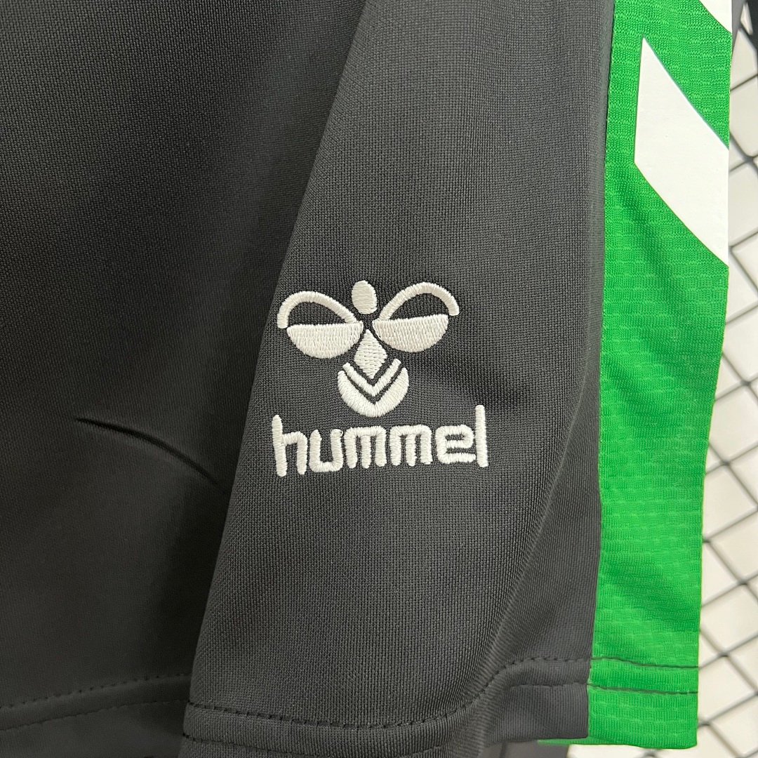 25/26 Real Betis Home Shorts - back view