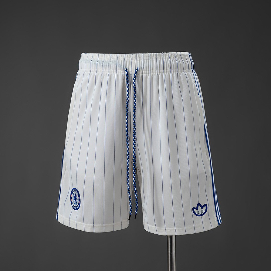 Chelsea Terrace Icons Shorts Off-White - front view