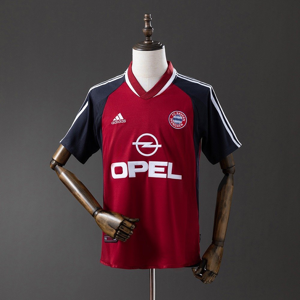 01/02 Bayern Munich Home Jersey Retro - front view