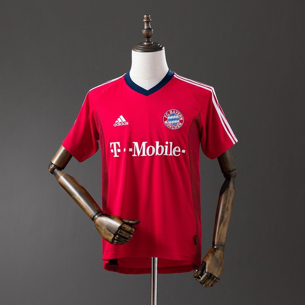 02/03 Bayern Munich Home Jersey Retro - front view
