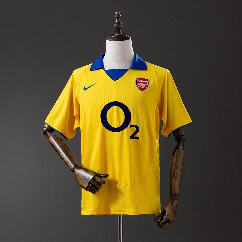 03/05 Arsenal Away Jersey Retro - front view
