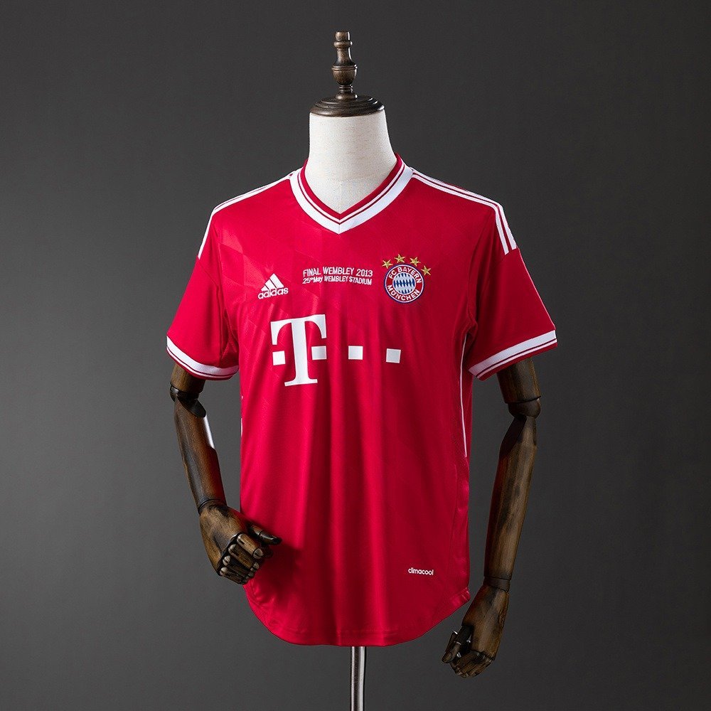 13/14 Bayern Munich Home Jersey Retro - front view