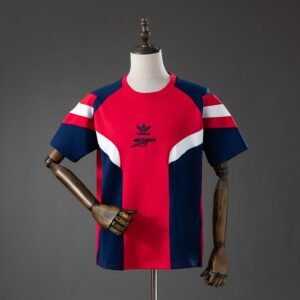 Arsenal T-shirt Retro - front view