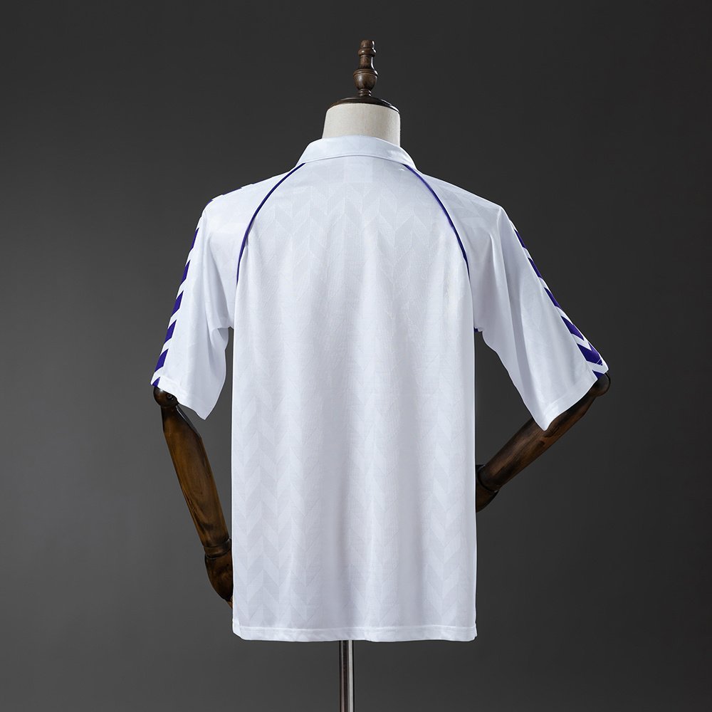 Real Madrid 1988-1989 Home Jersey in White with Purple Chevron Sleeves — alternate view 1