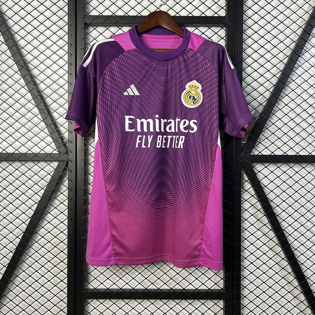 Real Madrid Goalkeeper Jersey 2025-2026 - Purple with Pink Gradient Pattern — product photo