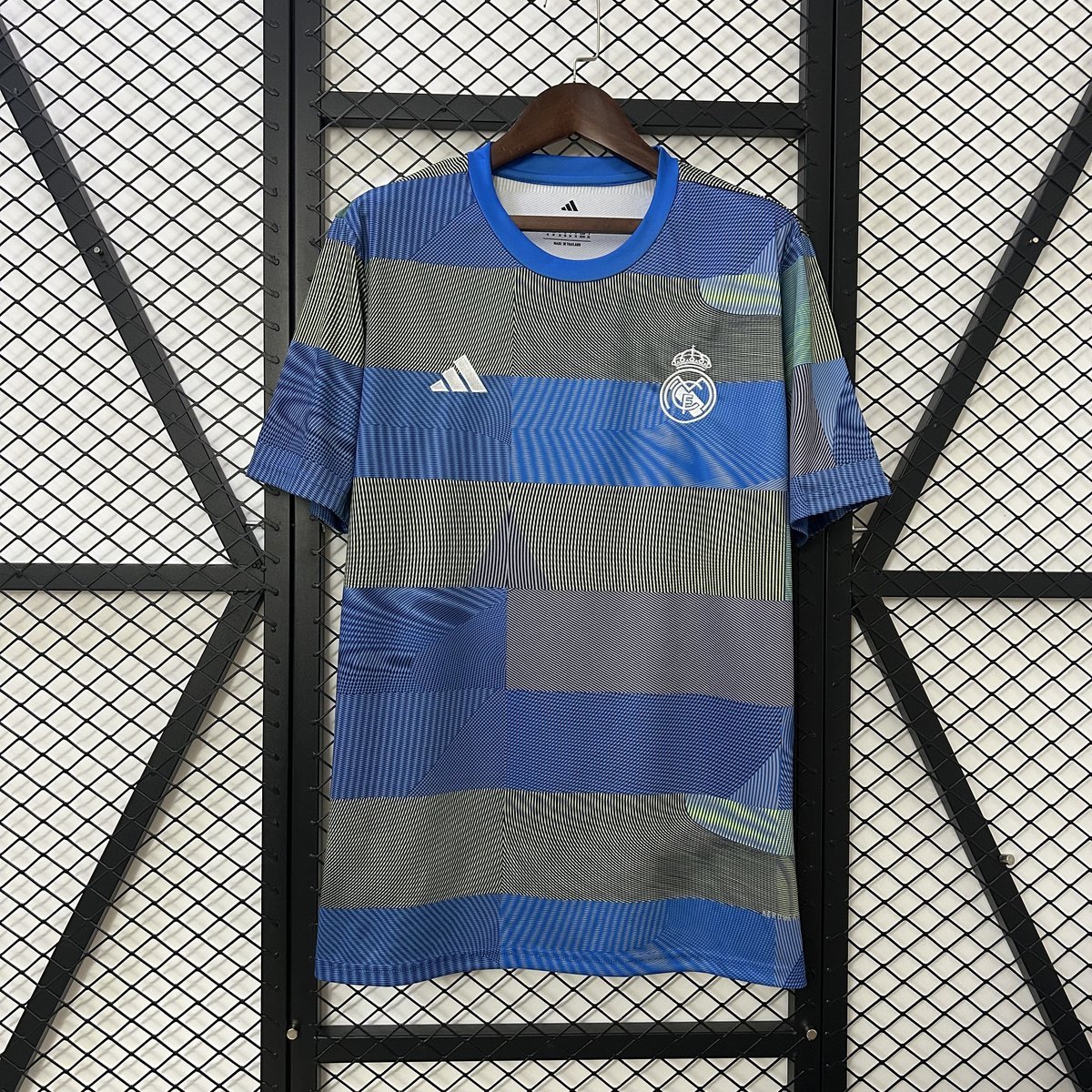 Real Madrid 2025-2026 Training Suit in Blue with Grey Geometric Pattern — product photo