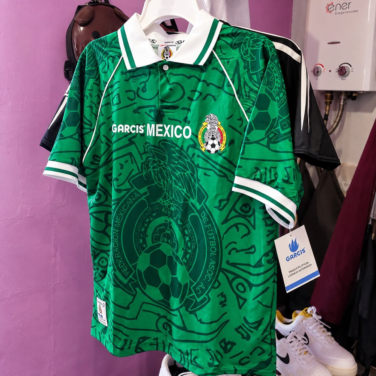 Garcis Mexico retro polo — modern alternative cut
